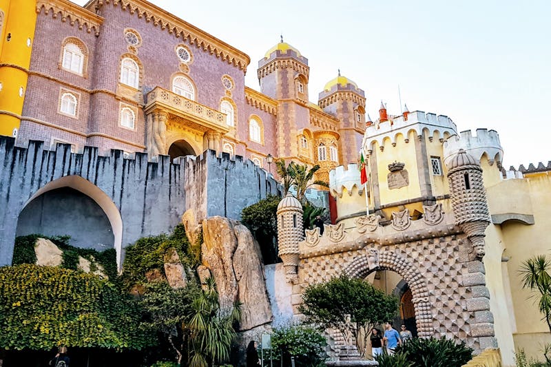 in the current world of business which is fast-paced and competitive, business travel has become one of the basic needs of any business looking to extend its operations, develop new business relationships, or enter new markets, lisbon
